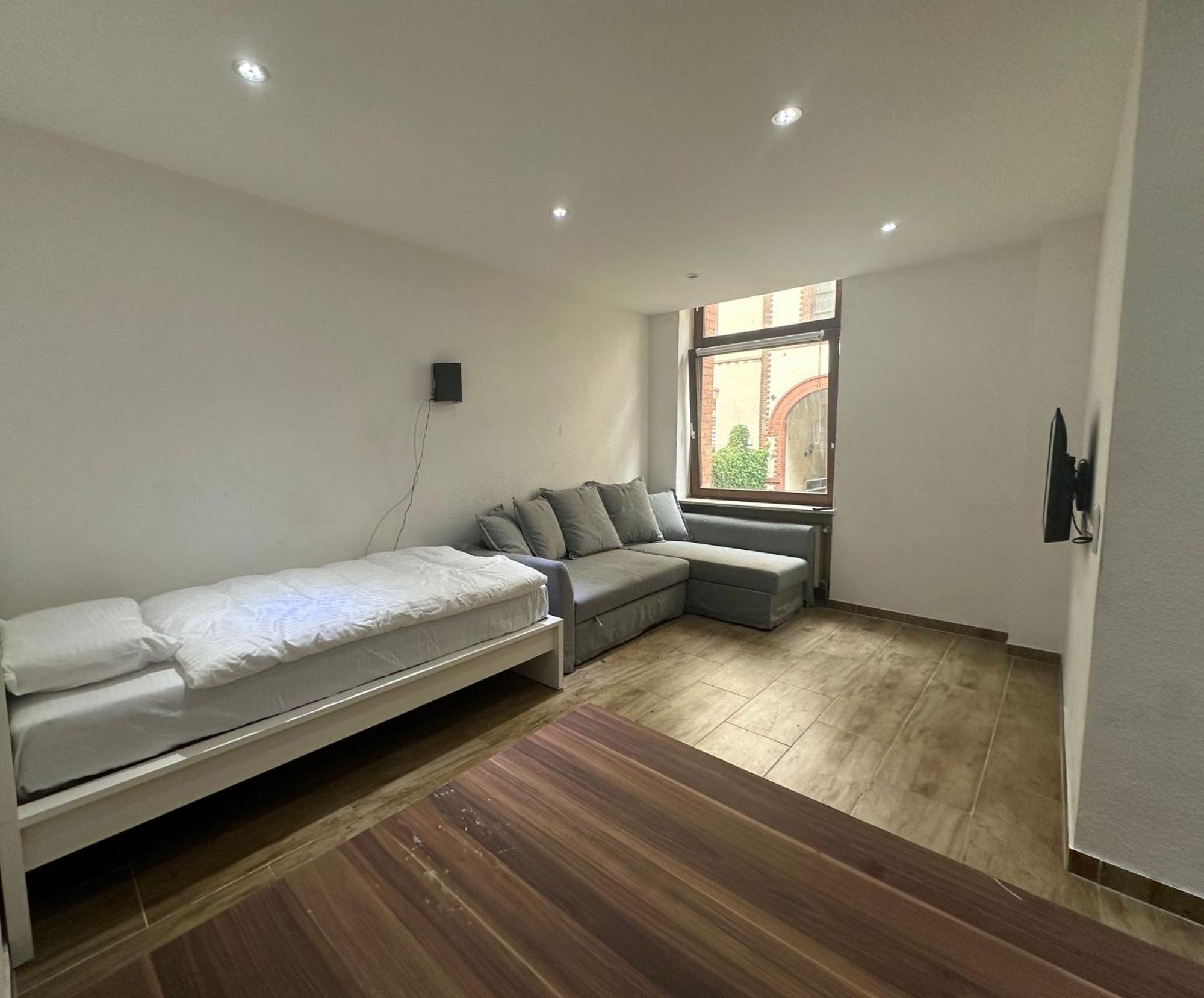 Erdgeschoss Wohnung Wiesbaden Stadtmitte 2 Zimmer Kueche Bad Luaran gambar
